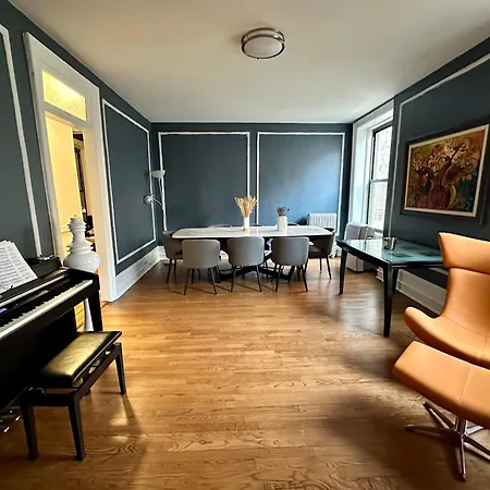 Large Nyc 3 Bedroom Perfect For Families Apartment