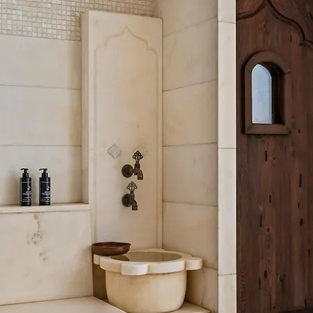 Rove Travel - Marmara Place 1801 - Modern Apartment *
