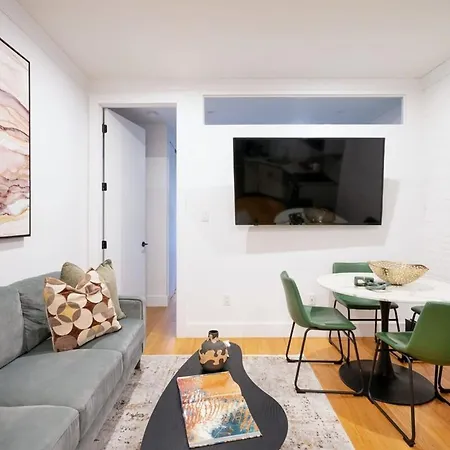 1288 Ues Apartment
