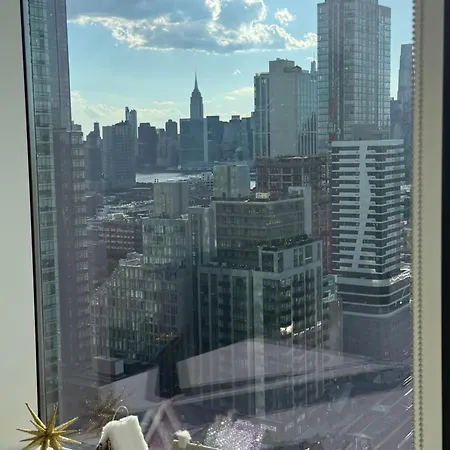 1 Stop To Midtown Spectacular Panoramic View Luxury High Rise Corner 1 Bedroom * New York
