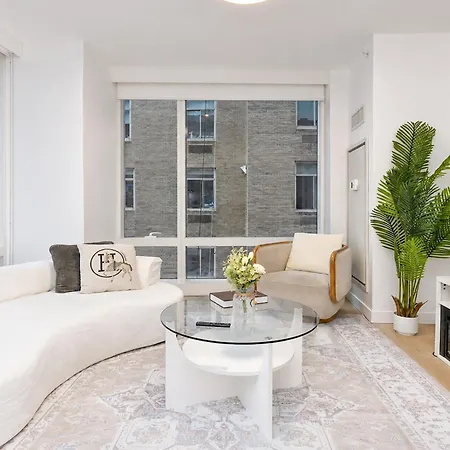 Luxury In Downtown Manhattan Skyline Views *