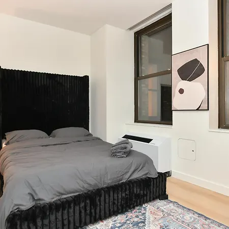 Sleek 2br Oasis In Financial District Apartment New York