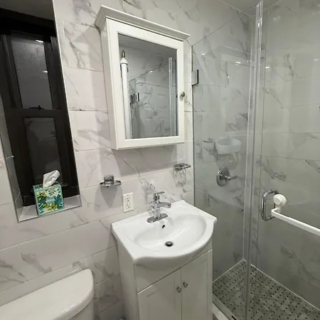 Apartment Great In Next To Time Square New York
