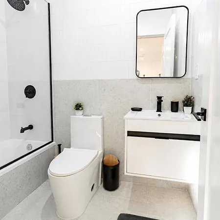 Renovated Unit In Brooklyn Washerdryer