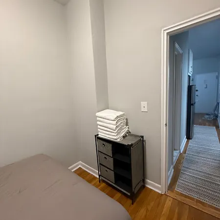 Apartment Great In Next To Time Square New York