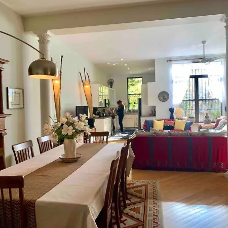 Lovely Brownstone In W Harlem 4 Bdr 3 Bath Deck Garden *