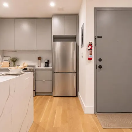 Renovated Unit In Brooklyn Washerdryer *