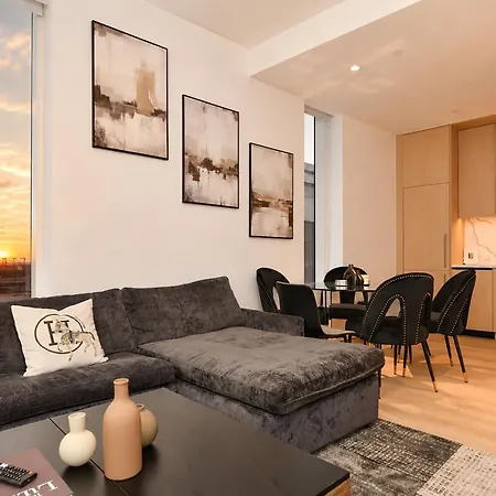 Luxury In Downtown Manhattan Skyline Views * New York