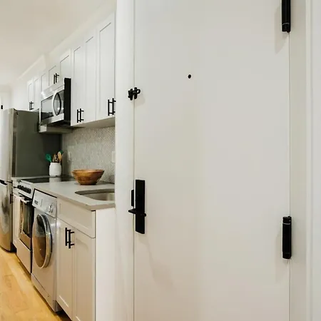 1288 Ues * New York