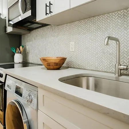 1288 Ues Apartment *