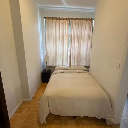 Great In Next To Time Square Apartment