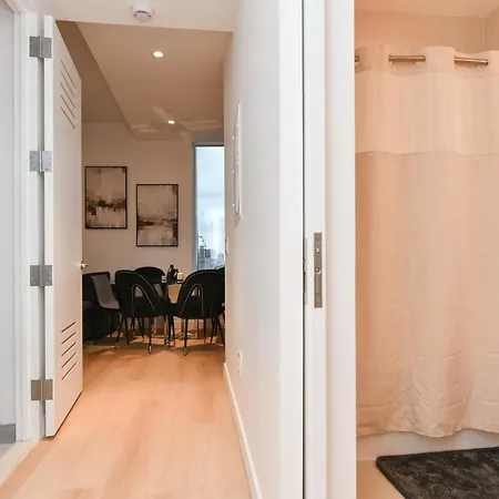Luxury In Downtown Manhattan Skyline Views