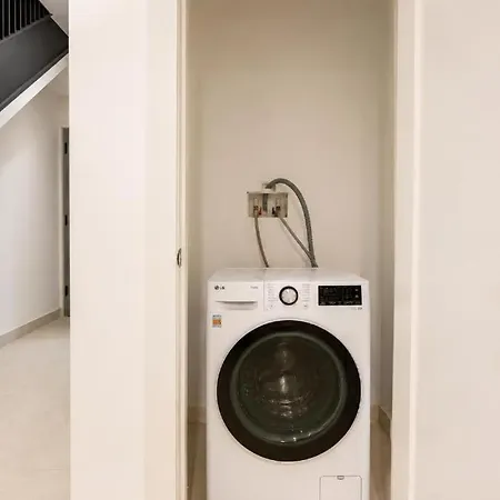 Renovated Unit In Brooklyn Washerdryer Apartment