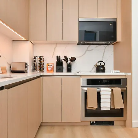 Luxury In Downtown Manhattan Skyline Views * New York