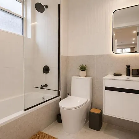 Renovated Unit In Brooklyn Washerdryer