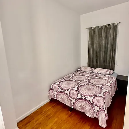 Apartment Great In Next To Time Square *