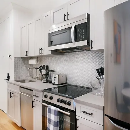 Apartment 1288 Ues *