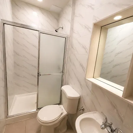 Hotel 101 Manhattan - Little Italy, Soho, Noho, Les, East Village, Chinatown - 1 Gig Internet, 12inch Mattress, Hardsurface Floors *