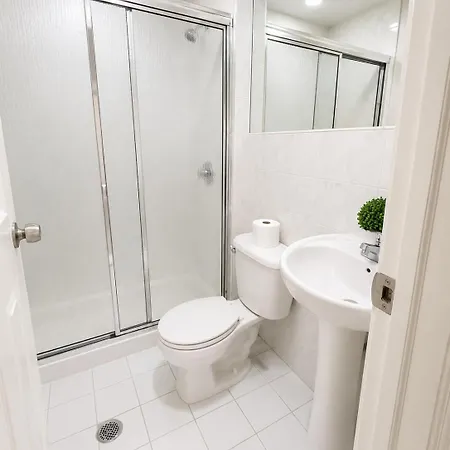 101 Manhattan - Little Italy, Soho, Noho, Les, East Village, Chinatown - 1 Gig Internet, 12inch Mattress, Hardsurface Floors Hotel