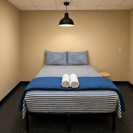 101 Manhattan - Little Italy, Soho, Noho, Les, East Village, Chinatown - 1 Gig Internet, 12inch Mattress, Hardsurface Floors * New York