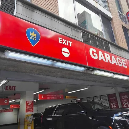 101 Manhattan - Little Italy, Soho, Noho, Les, East Village, Chinatown - 1 Gig Internet, 12inch Mattress, Hardsurface Floors Hotel *