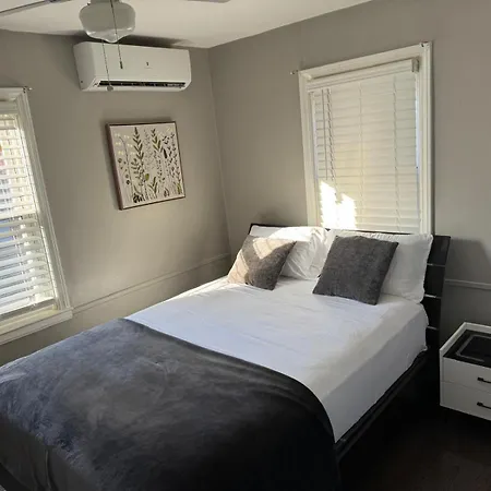 Homestay Luxury Duplex In Pelham Gardens *