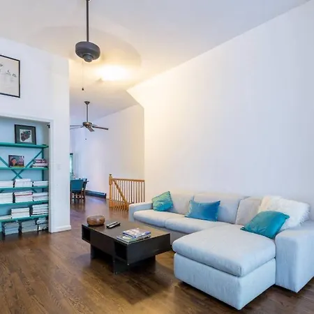 Spacious Garden Duplex 2 Bdrm Apartment *