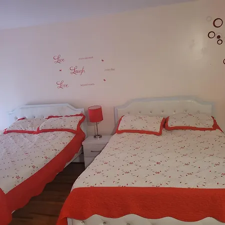 Apartment Large 4 Bedrooms 2 Baths In Rego Park New York