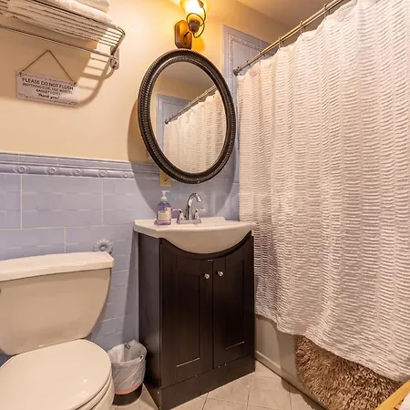 Gorgeous Two Bedroom Flat In Manhattan * New York