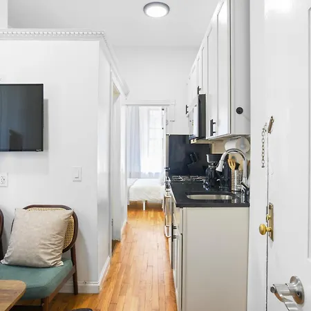 2 Bedroom Gem Apartment *