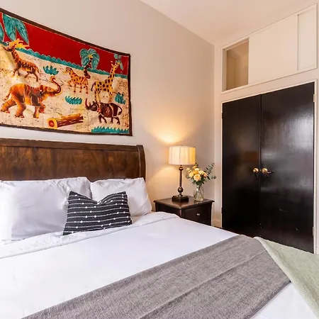 Gorgeous Two Bedroom Flat In Manhattan