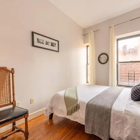 Gorgeous Two Bedroom Flat In Manhattan * New York