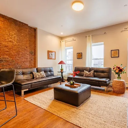 Gorgeous Two Bedroom Flat In Manhattan Apartment