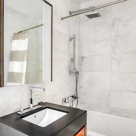 Fidi 1br W Roofdeck Gym Doorman Nr St Nyc-251 *