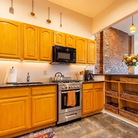 Gorgeous Two Bedroom Flat In Manhattan Apartment New York