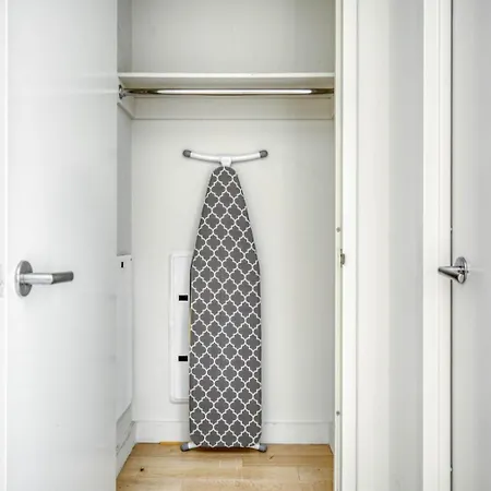 Fidi 1br W Roofdeck Gym Doorman Nr St Nyc-251 Apartment
