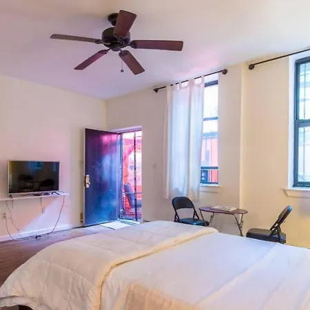Spacious Garden Duplex 2 Bdrm