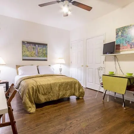 Apartment Spacious Garden Duplex 2 Bdrm New York