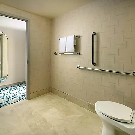Millennium Premier Times Square Hotel 4*