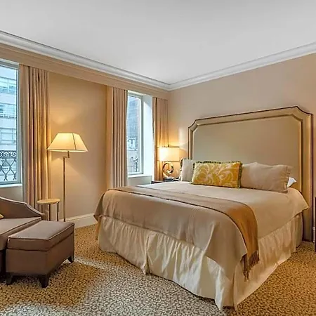 Omni Berkshire Place Hotel 4*