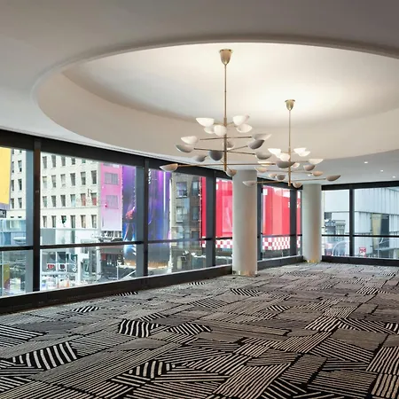 Hotel Renaissance Times Square By Marriott 4*