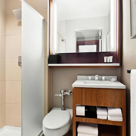 Hyatt Grand 4*