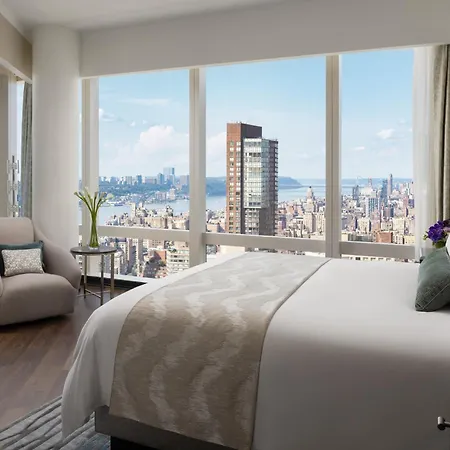 Mandarin Oriental, Hotel