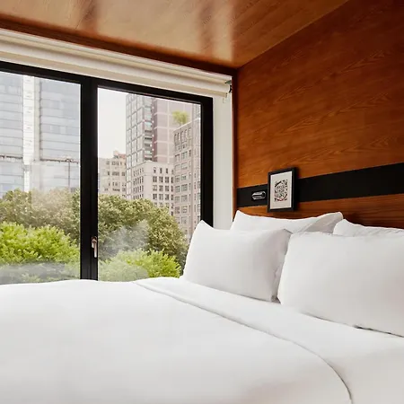 Arlo Soho 4*