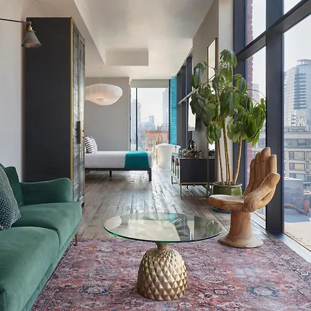 Arlo Williamsburg 5*