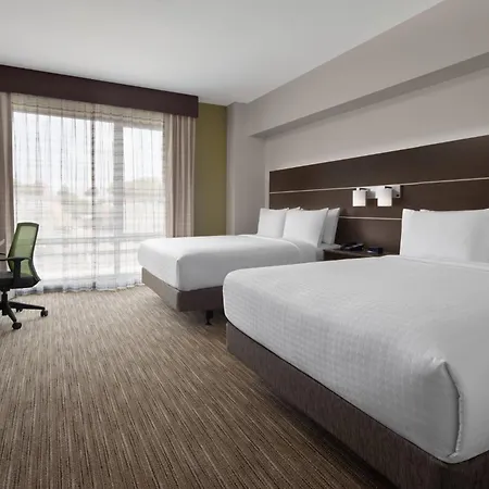 Express & Woodside Laguardia Airport 3*