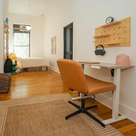 Lamartine Chelsea Hostel New York