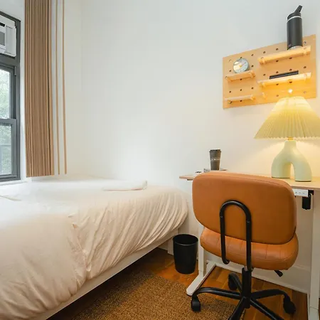 Lamartine Chelsea Hostel