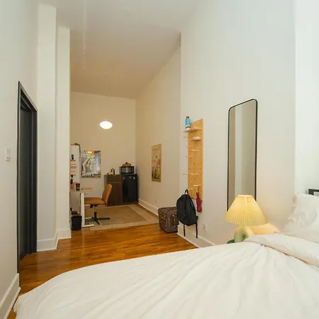 Lamartine Chelsea Hostel
