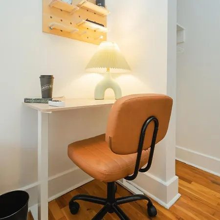 Lamartine Chelsea Hostel